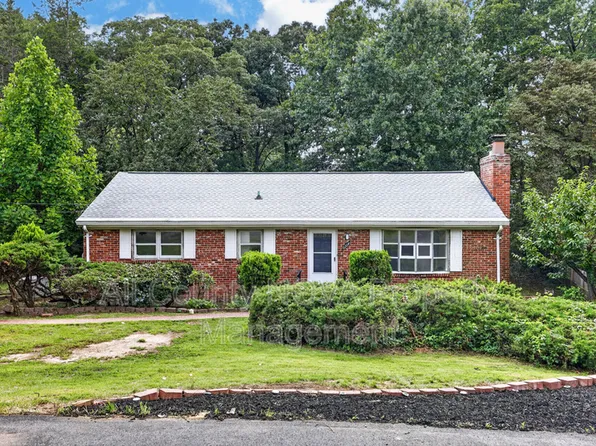 6104 Saint John Dr, Alexandria, VA 22310