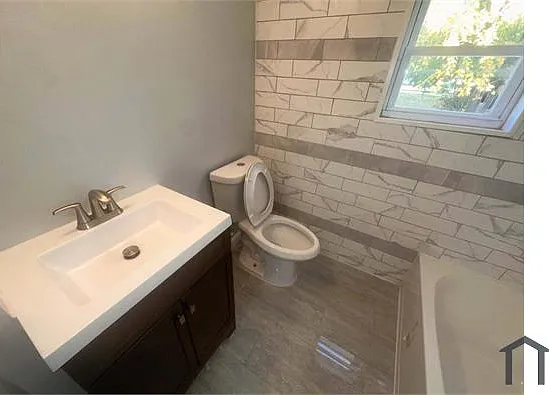 3802 Parkside Dr #1 — Photo 3