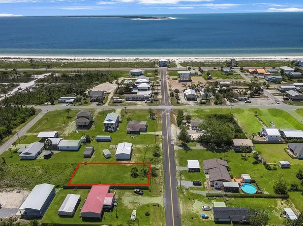 Pine St, Pt Saint Joe, FL 32456