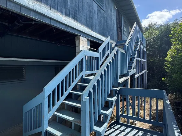 99-49 Ohiaku St, Aiea, HI 96701