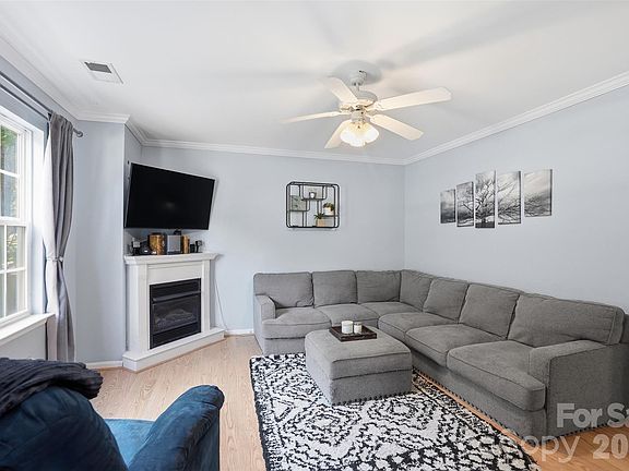 3rd image of 131 Scotch Irish Ln