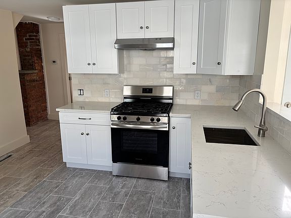 Brand new Kitchen with quartz countertops