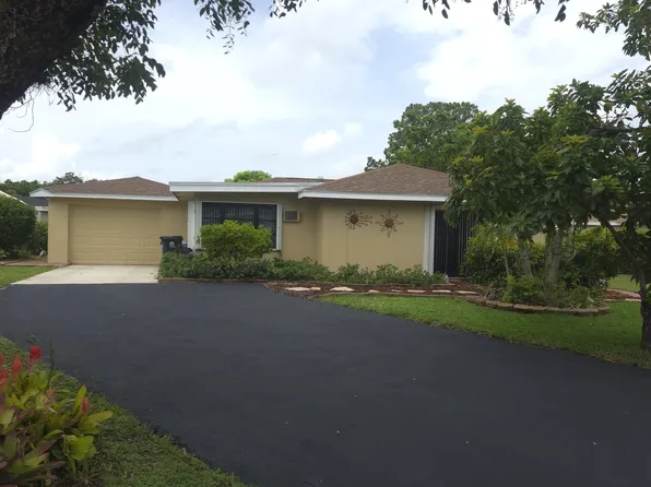 7539 Ace Road N, Greenacres, FL 33467