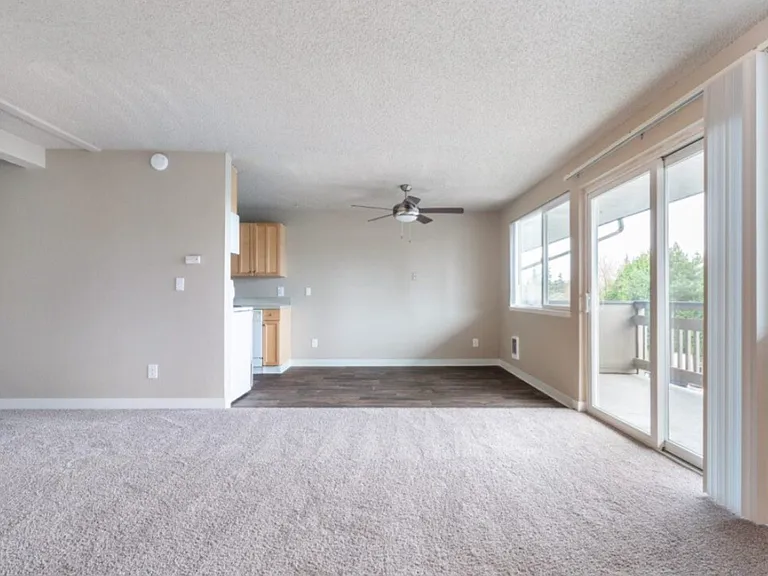 COURTYARD APTS-MUKILTEO — Photo 25