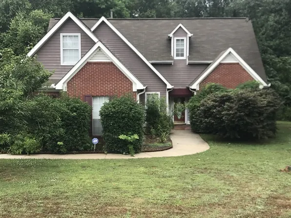 92 Mosswood Ct, Newnan, GA 30265