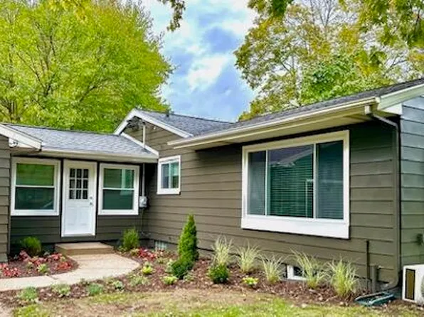 504 S Ottawa Rd, Benton Harbor, MI 49022