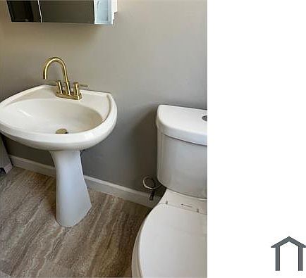 4th image of 9437 S Bishop St #2S