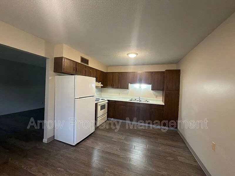2 bed, 1.0 bath, 864 sqft, $995 — Photo 4