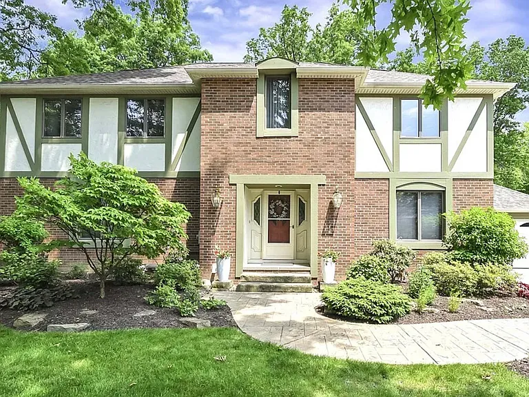 30542 Atlanta Ln — Photo 1