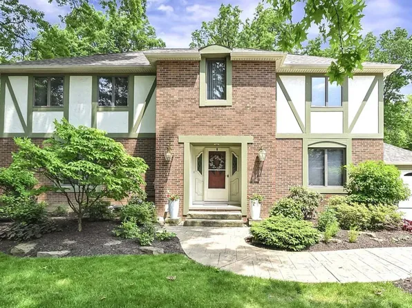 30542 Atlanta Ln, Westlake, OH 44145