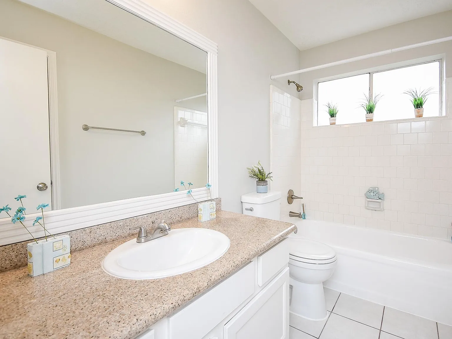 3 bed, 2.0 bath, 1434 sqft, $1,850 — Photo 3