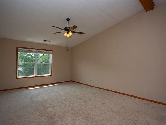 4th image of 10170 Metalmark Ln #4/141D