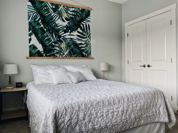 6879 Village Dr SE #6879, Grand Rapids, MI 49506