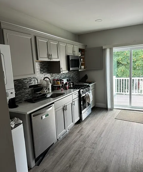 31 Adrian St #2 — Photo 1