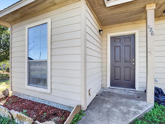 3rd image of 124 Collett Ct