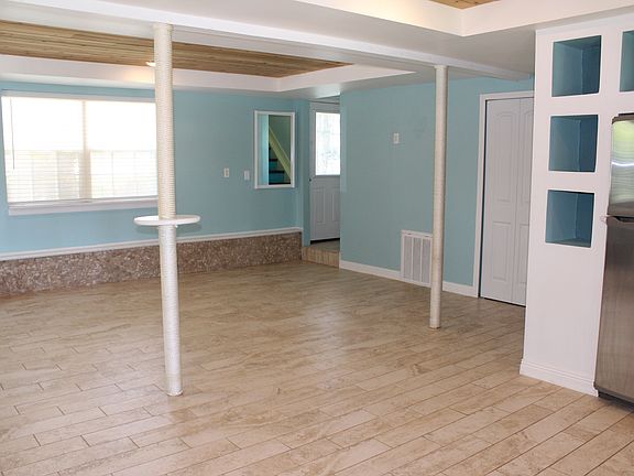 3rd image of 261 Ponce Ln