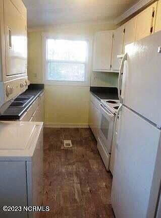 5th image of 701 W Satchwell St
