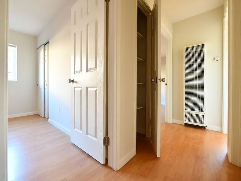 900 Alvarez Ave — Photo 13