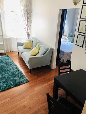 Rented by New York Residence | media 18