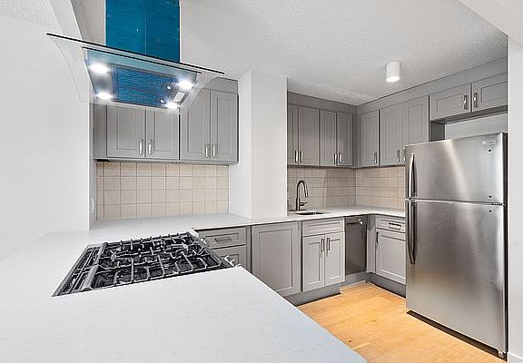 3rd image of 175 W 95th St APT 7H