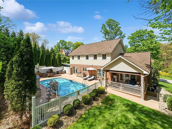 4th image of 5001 Havenwood Dr