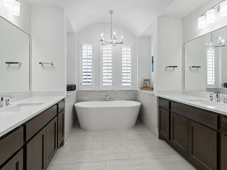902 Falcon Hollow Ln — Photo 26