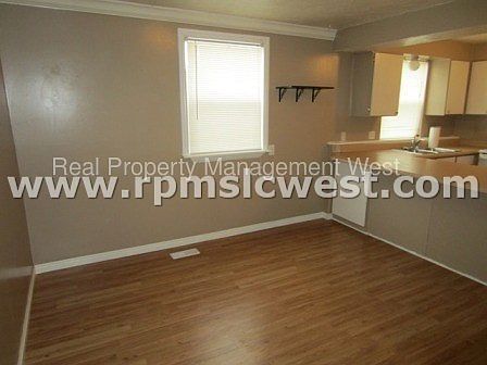 3rd image of 4414 S Edgeware Ln