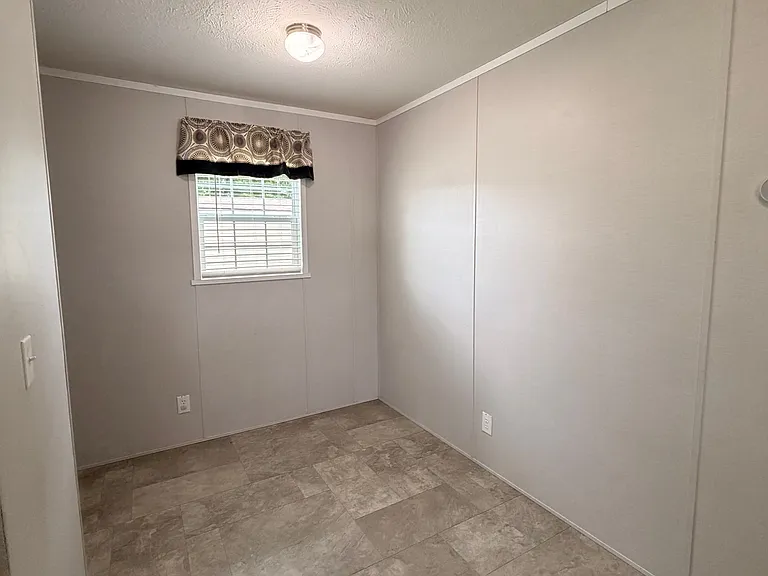 Westbridge Manor — Photo 102