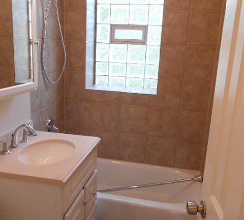3rd image of 1212 W Waveland Ave #3B