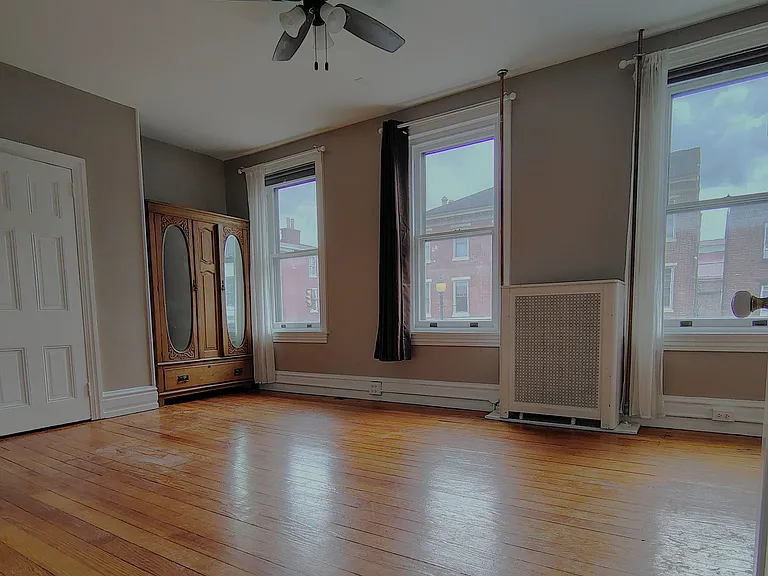 35 S High St #2 — Photo 3