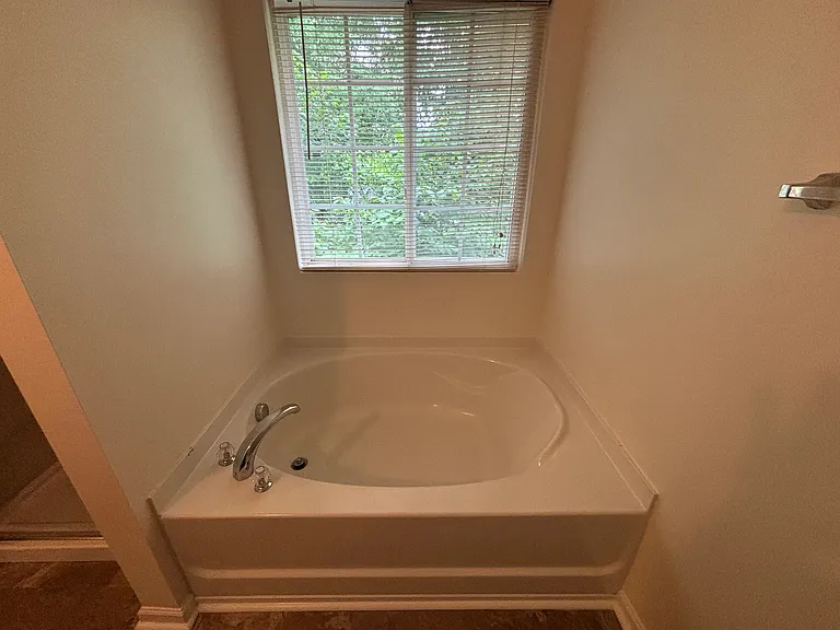 18 Sharpstone Ln — Photo 16