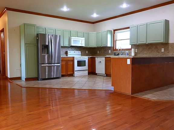 2nd image of 2558 County Road 1201