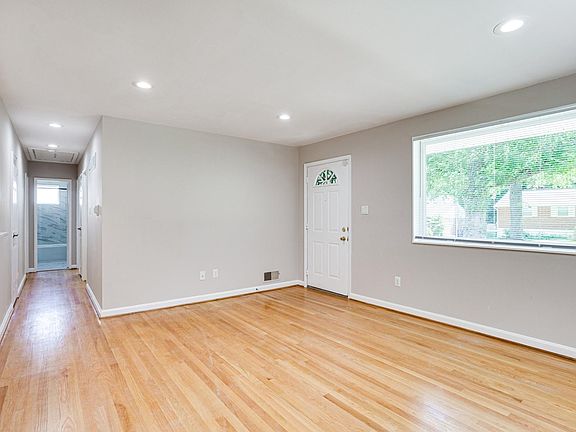 4th image of 11506 Patapsco Dr