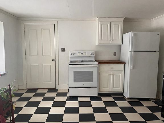 5th image of 1726 West River Road