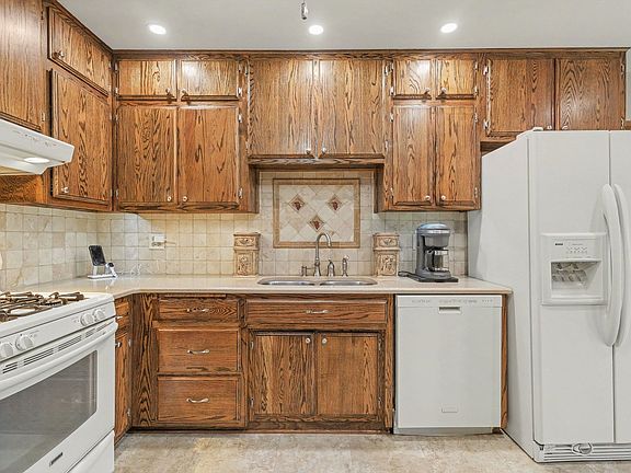 4th image of 8507 167th St