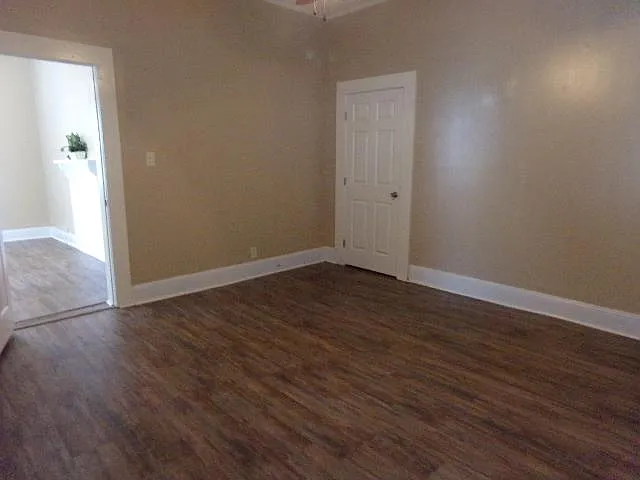 318 Hasty St — Photo 9