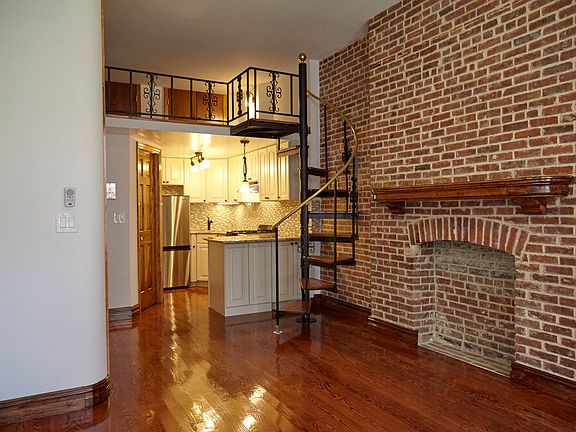 3rd image of 319 W 75th St APT 3C