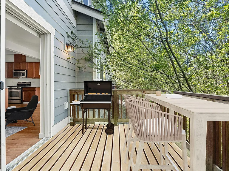 Watertree Place Townhomes — Photo 10