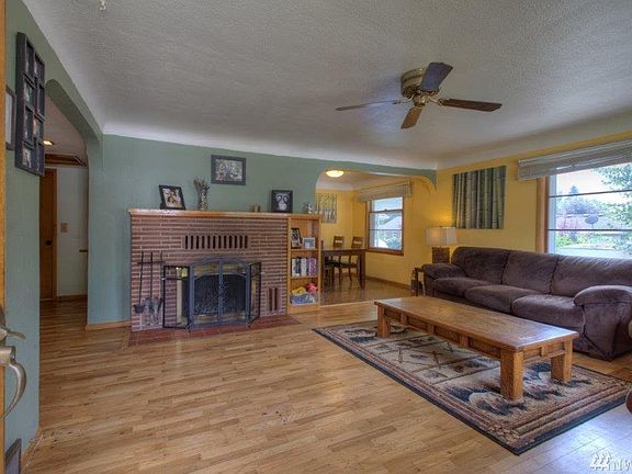 2nd image of 1216 K St NE