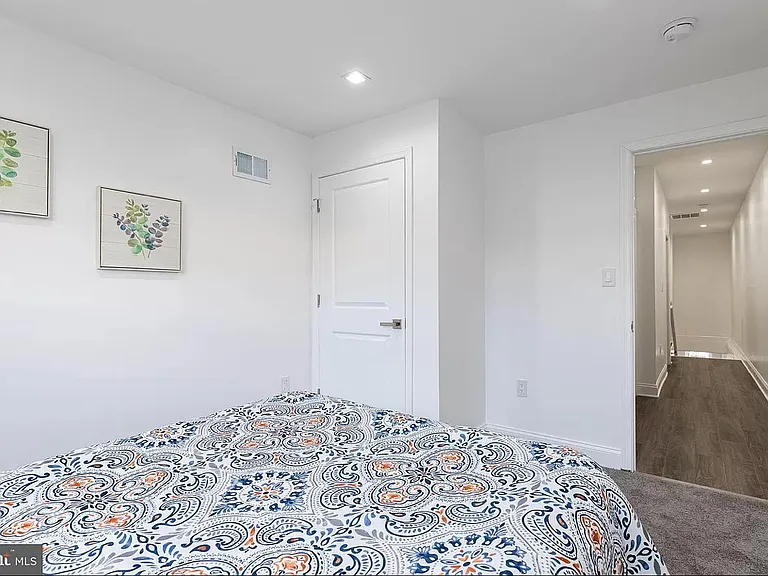 1630 N Bond St — Photo 26