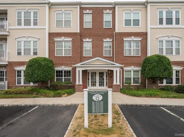 1525 Finch Lane #1525, Central Islip, NY 11722