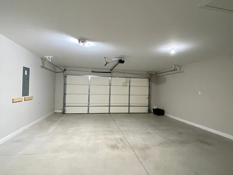 3957 Gussie Ct — Photo 31