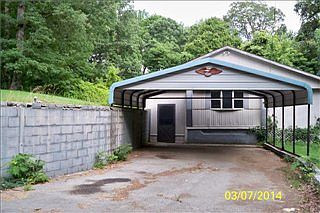2nd image of 1909 Batts Ln