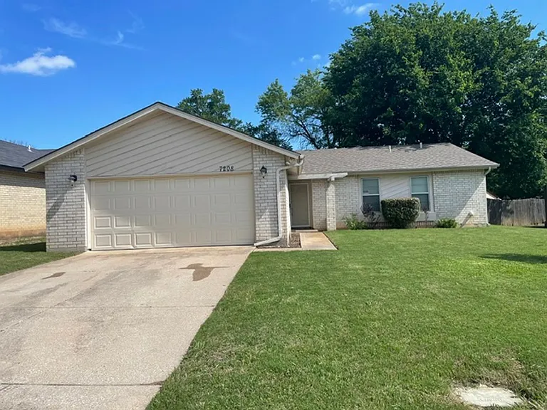 7208 Southridge Trl — Photo 3