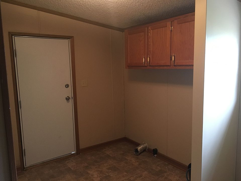 2nd image of 10882 W Hillview Pl