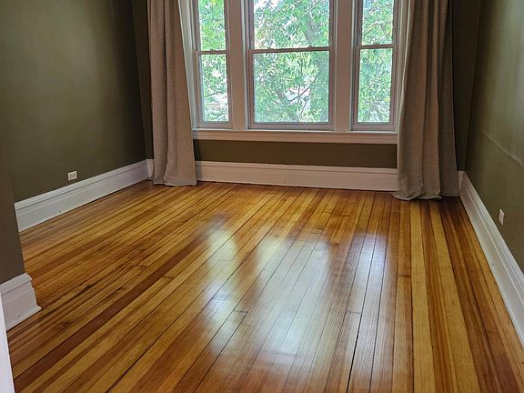 2nd image of 3708 N Hermitage Ave #3