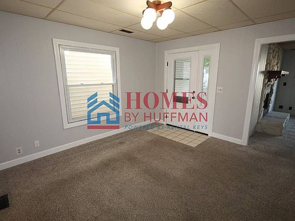 3rd image of 1219 Harriet St