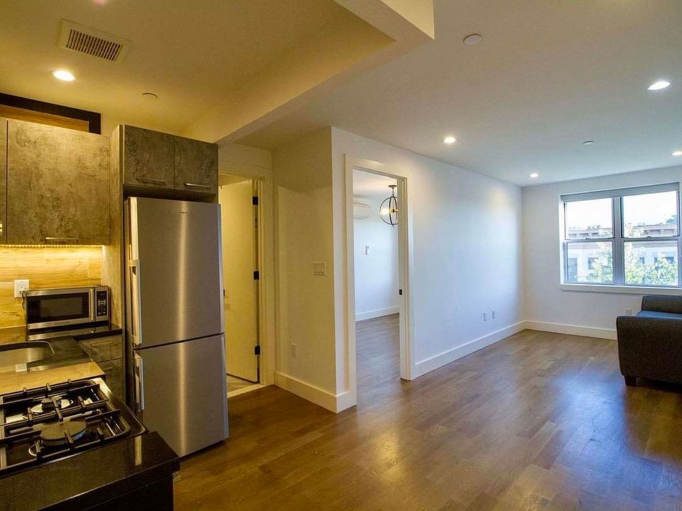 1st image of 826 Saint Johns Pl #4FF