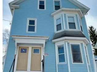 36 Highland St Floor 3, Pawtucket, RI 02860