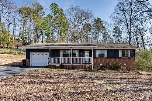 2106 Dabney Dr Photo 1